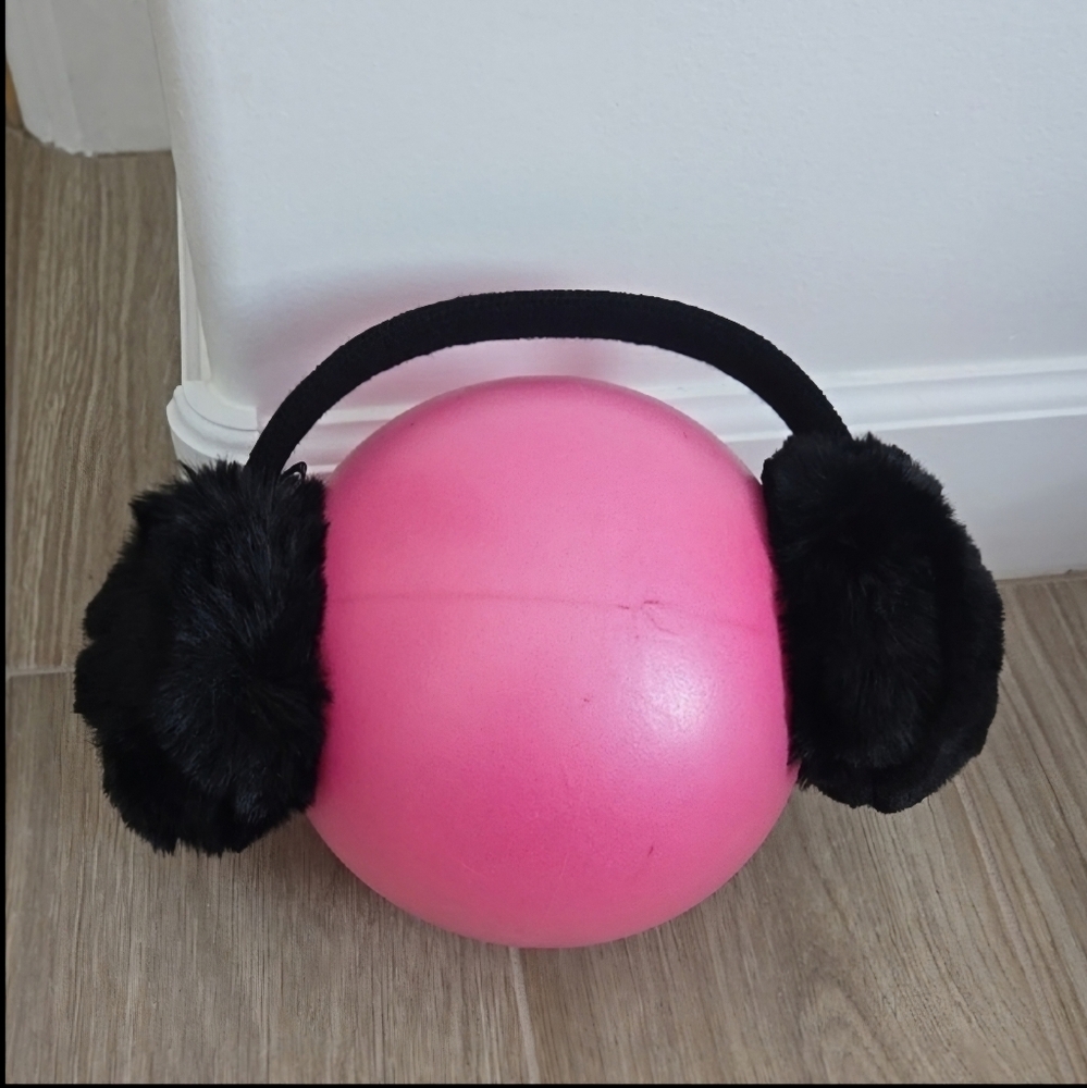 NWT Aerosoles Faux Fur Black Earmuffs Soft Warm Comfortable